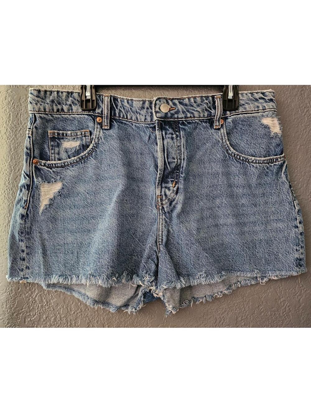 Women's H&M Denim Jeans Shorts Cut Off Raw Hem Blue Pockets Size 16 Button Fly